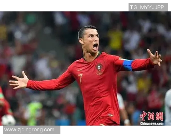 足球巨星激情握拳庆祝瞬间展示拼搏精神与胜利决心